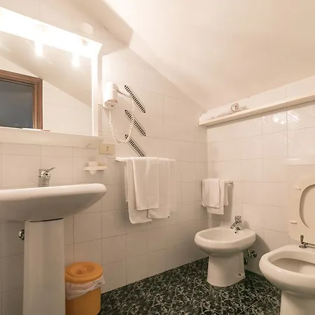 Dafne Hotel 3*