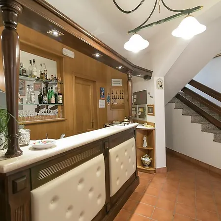 Dafne Hotel 3*